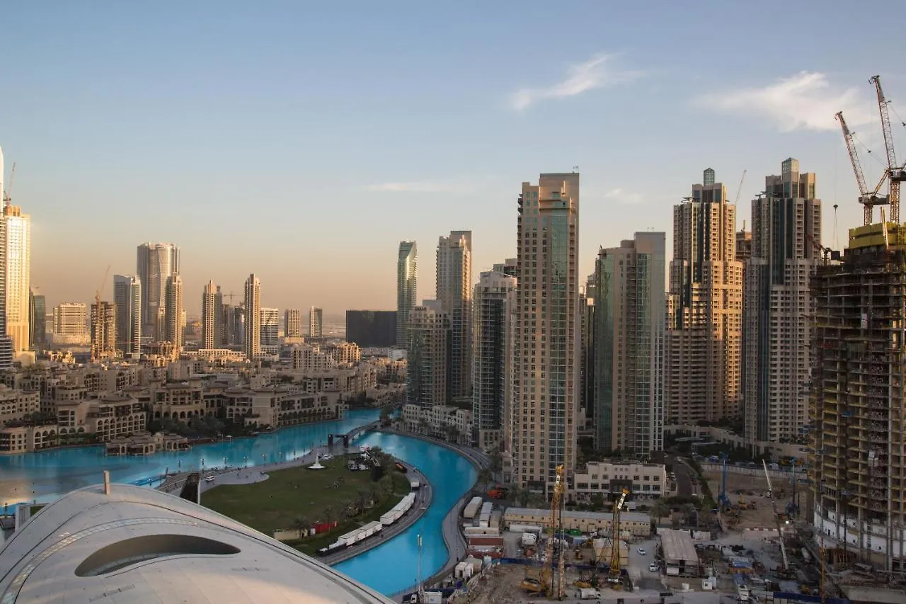 두바이 Higuests - Luxury Apt With Balcony, Steps From Burj Khalifa 아파트